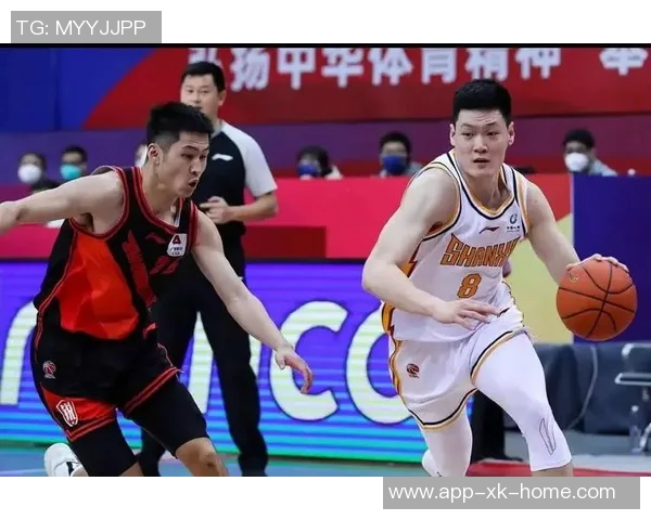 上海新援崔晓龙训练受伤将缺席揭幕战球队面临人员短缺挑战